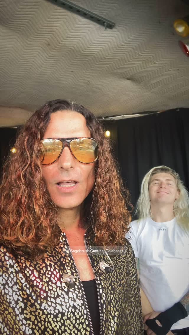 Show time #rock #rockandroll #singer #music #livemusic #rocknroll #brettcopeland #singers #singers #vocals #calabasas #music @philippaulsen @mikestang111 @kylebrianabbott #frontman @sagebrushcantinacalabasas the best music venue in California 💯