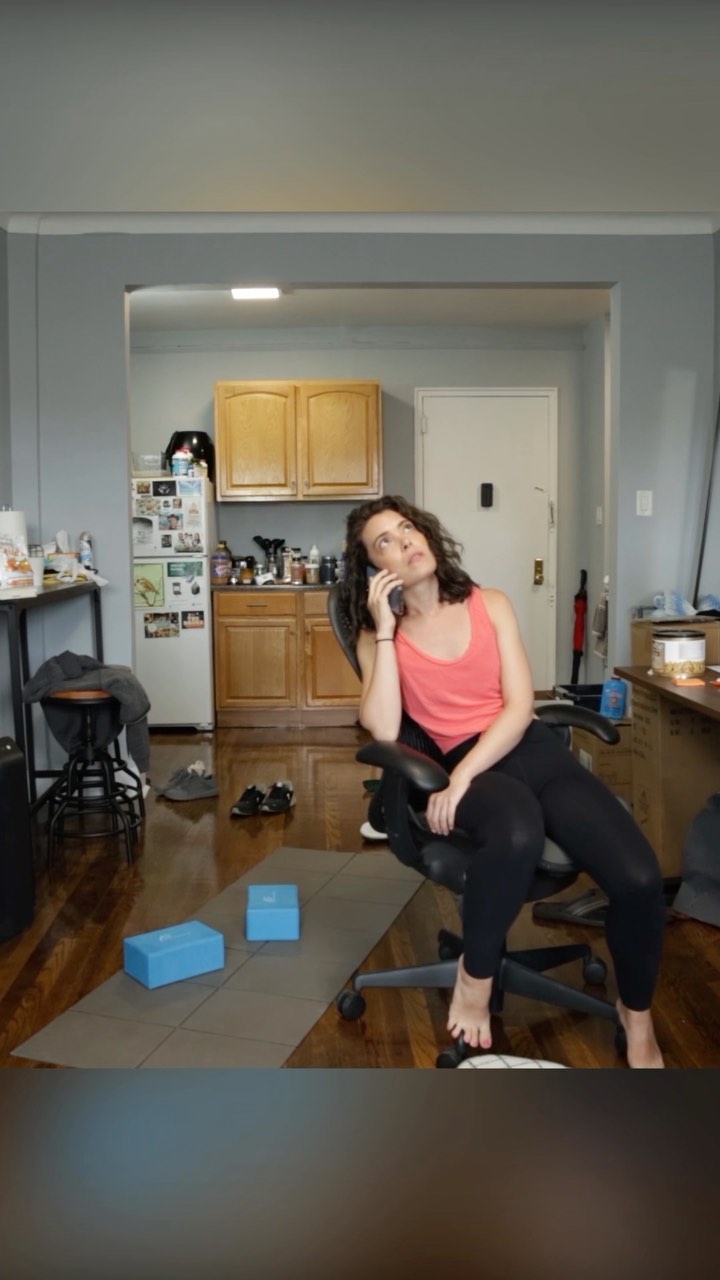 My apartment is never cleaner than when I am stuck on hold…
I’m thrilled to share my social media ad for @mpower.solar and proud to do my little part to encourage folks to switch to renewables! Thank you again for the opportunity!
writer/director/editor: @cats_books_andcrochet
videographer: @zoetaylor_media_productions
sound recordist: Samantha Cohen