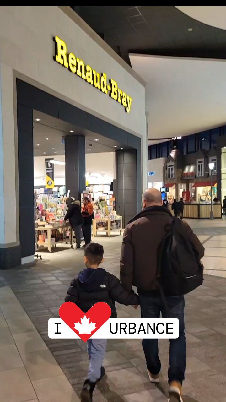 Quel plaisir de me balader et de voir qu'Urbance est dispo partout au Québec :) J'ai encore du mal à réaliser que ma série se trouve aux côtés de Slam Dunk, Death Note ou encore Dragonball. Un énorme merci à @ankama_editions pour avoir rendu mon rêve possible et à @la_boite_de_diffusion pour avoir exporté ce rêve chez moi, au Québec. Et un grand merci aux librairies @renaudbray @lib.carcajou @archambault_officiel @imaginaire.86 pour le partage!
#urbance #mangafr #mangafrancais #comicbooks #comics #mangajp #mangas