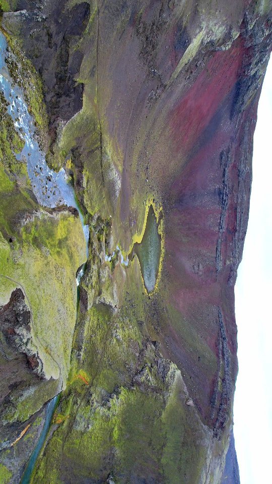 ICELAND 🇮🇸 - Rauðibotn Crater 🌋
On of the most incredible landscape in Icelandic Highlands !