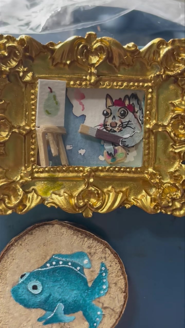 Mini artist studios 🖼️ 🐿️ #painting #acrylicpaintmarkers #squirrel #artists #miniart #interactiveart #squirrelpainting #squirrelart #animalart