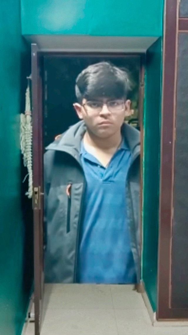 Must watch … This is Amazinggggg 🤯😳😱
If anyone knows the trick do let me know 🥸