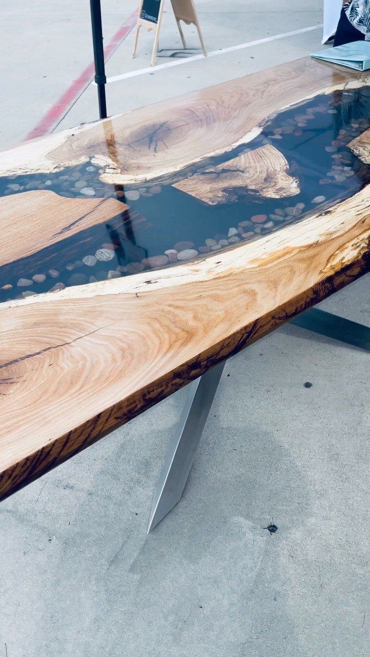 Juneteenth event at Little Elm lake. Come out and support. Good food, good company. @lakefrontlittleelm #smallbusiness #epoxyresin #lakefront #littleelm #dfw *GIVEAWAY* - must be following. Like this post and one lucky winner will receive a wood bartending set.