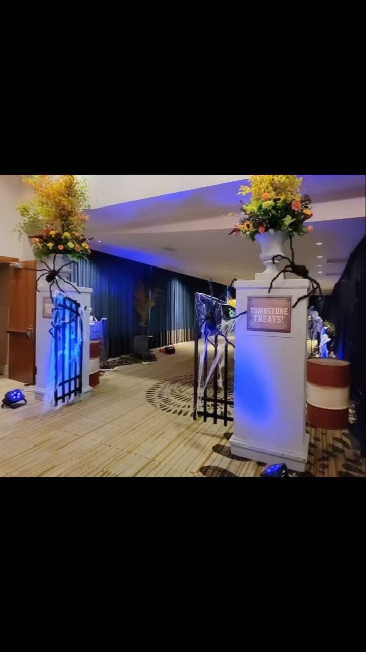 What a great project to work on with @roycespropshop Signage, science themed window clings & layout for the installers👍 I can only take credit for the graphics they did an amazing job setting up the space and adjusting things in the fly!
.
.
.
.
.
.
#graphicdesign #graphicdesigner #graphicarts #logo #logodesigner #logoartist #logoartwork #designer #design #creative #creativelifehappylife #creativedesigner #creativeart #freelance #freelancerlife #freelancelogodesigner #freelancelife #logos #forhire #freelanceforhire #hireme #4hire