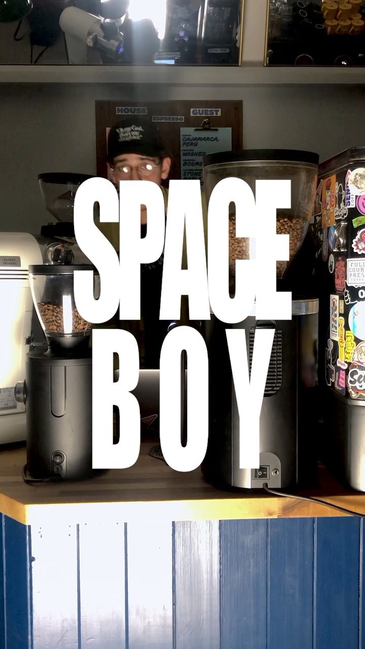 Oscar’s x Boiler Room presents Spaceboy (@spaceboycoffee)… wow guys, last night was incredible. if you know you know, Oscar’s after hours is really the most exclusive in town… max capacity is one barista.
Spaceboy on espresso, filter and v60 for the next week! Come check it out!