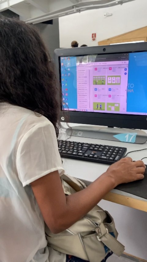 🚀 Venha conhecer as Naves do Conhecimento! 🚀
Já conhece a Nave do Conhecimento da Penha?
Se liga nessa dica: a Nave Penha é o espaço perfeito para mergulhar em tecnologia, aprender coisas novas e se divertir! 📚✨
Localizada na zona norte do Rio, pertinho do Greip, a Nave oferece acesso gratuito a uma infraestrutura completa para você estudar, trabalhar e se atualizar.
Curte aprender algo novo? Aqui você encontra cursos e workshops para todas as idades e interesses. E se a ideia for relaxar, ainda acontecem sessões de cinema no Cine Nave 🎬🍿.
Chega mais e descubra tudo o que a Nave Penha pode oferecer!