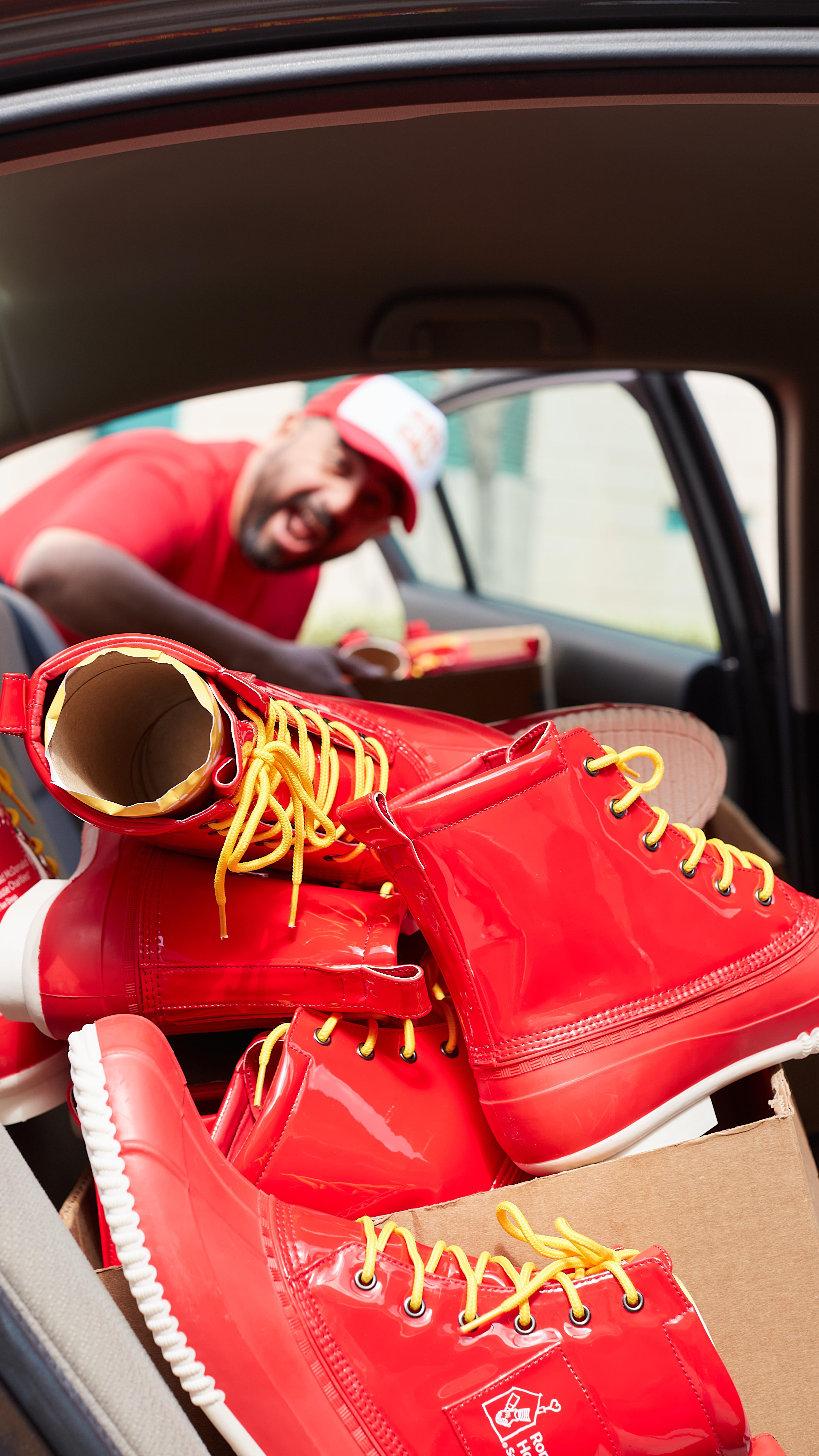 🎉 Thank You, San Diego! 🎉
We are incredibly grateful to the San Diego community for coming together to support our annual fundraiser for the Ronald McDonald House. Each year, dedicated teams of volunteers gather at intersections across the city to collect donations from morning commuters. This event is our largest community fundraiser and plays a crucial role in helping us provide a “home away from home” for families with children in local hospitals.
🙏 Your generosity makes a significant difference in the lives of these families. Let’s continue this spirit of giving and make an even greater impact this year!
🌟 Join us in supporting the Ronald McDonald House by donating and sharing this post. Together, we can make a positive change and support those in need.
#ThankYouSanDiego #RonaldMcDonaldHouse #CommunitySupport #Fundraiser #MakeADifference #SanDiegoPhilanthropy #SanDiegoCommunity #CarlisiCreative #RMHCSD
➡️ Donate now and help us reach our goal!
💖 Your support is truly appreciated. Let’s make this year’s fundraiser the best one yet!