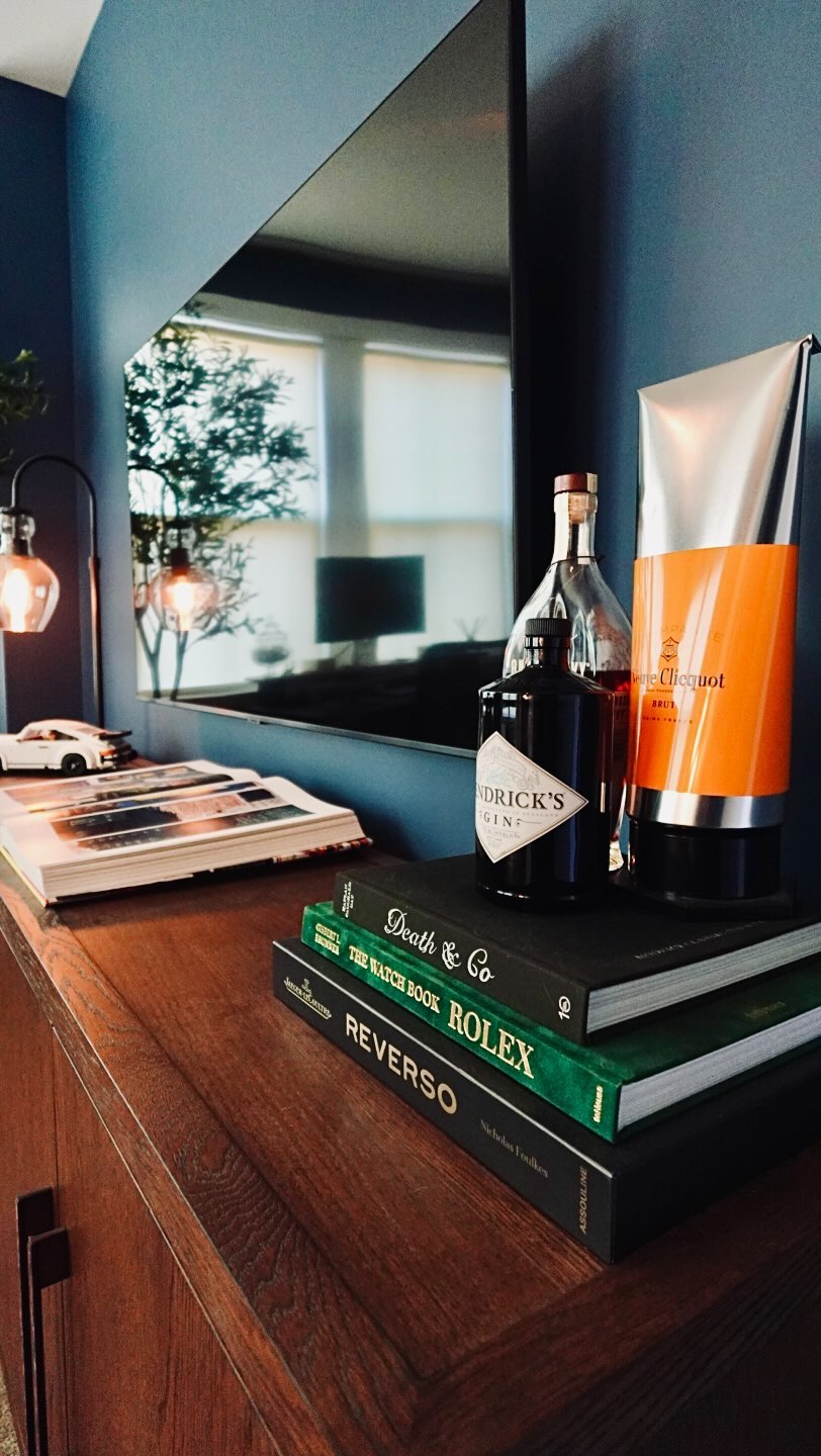 I must have looked at 100 different shades of blue before finally choosing Van Deusen Blue by Benjamin Moore! I was on a mission to find a moody navy that felt calming and cozy—without crossing into gloomy territory. It’s the perfect balance, and I couldn’t be happier with how John’s office space turned out. What do you think? Did I make the right call? Save for your next painting project if you love it! 💙 @benjaminmoore
.
.
.
.
.
.
.
.
.
.
.
.
.
.
#homedecor #blue #darkacademia #navyblue #vandeusenblue #benjaminmoore #painting #homeoffice #officedesign #diy #diyprojects #roommakeover #blogger #diyprojects #blog #decor #homesweethome #homedesign #homestyling #interiordesign #moody #darkaesthetic #darkpaint #officeinspiration #fyp #explorepage #explore #design