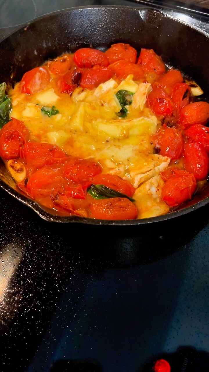 SALSA:
- 1/4 de queso brie
- 15 tomates cherry
- 4 hojas de albahaca
- sal
- pimienta
- 4 dientes de ajo
.
#receipes #receipesharing #receipeshare #receipesforselflove #receipesoftheday #receipesbycass #receipesbook #receipesforkids #receipesfromaroundtheworld #receipesofinstagram #receipesofmalnad
#recetas #recetassaludables #recetasfaciles #recetasfáciles #recetascaseras #recetassanas #recetasfit #recetasveganas #recetasrapidas #recetasfitness #recetasana #recetadeldia