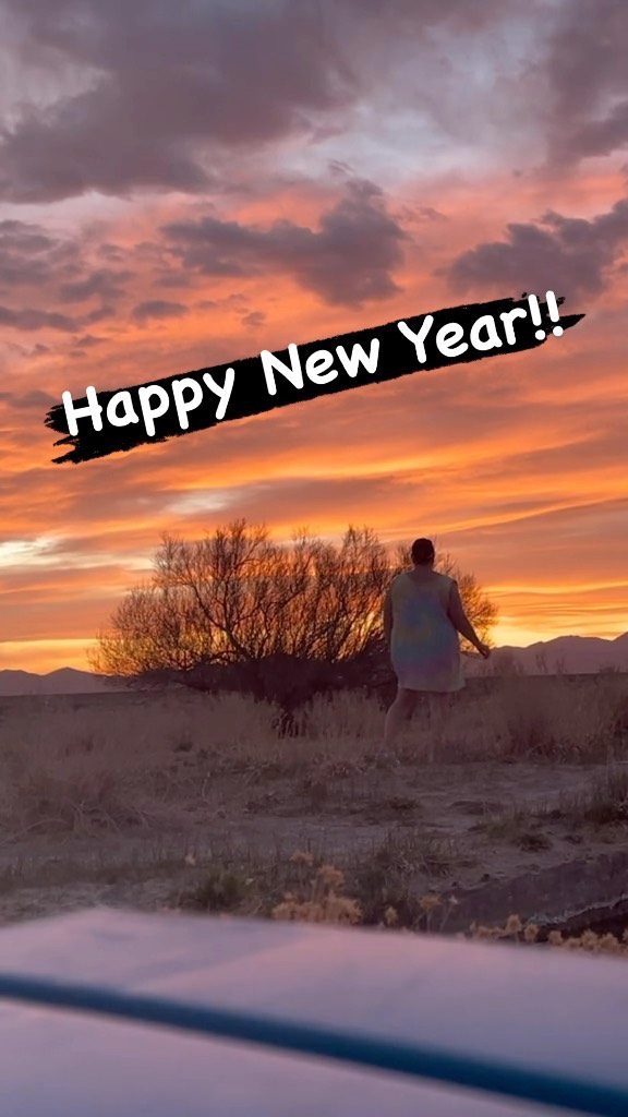 Let’s make this next chapter a doozie!! Happy New Year!! #newyears #happynewyear #vanlife