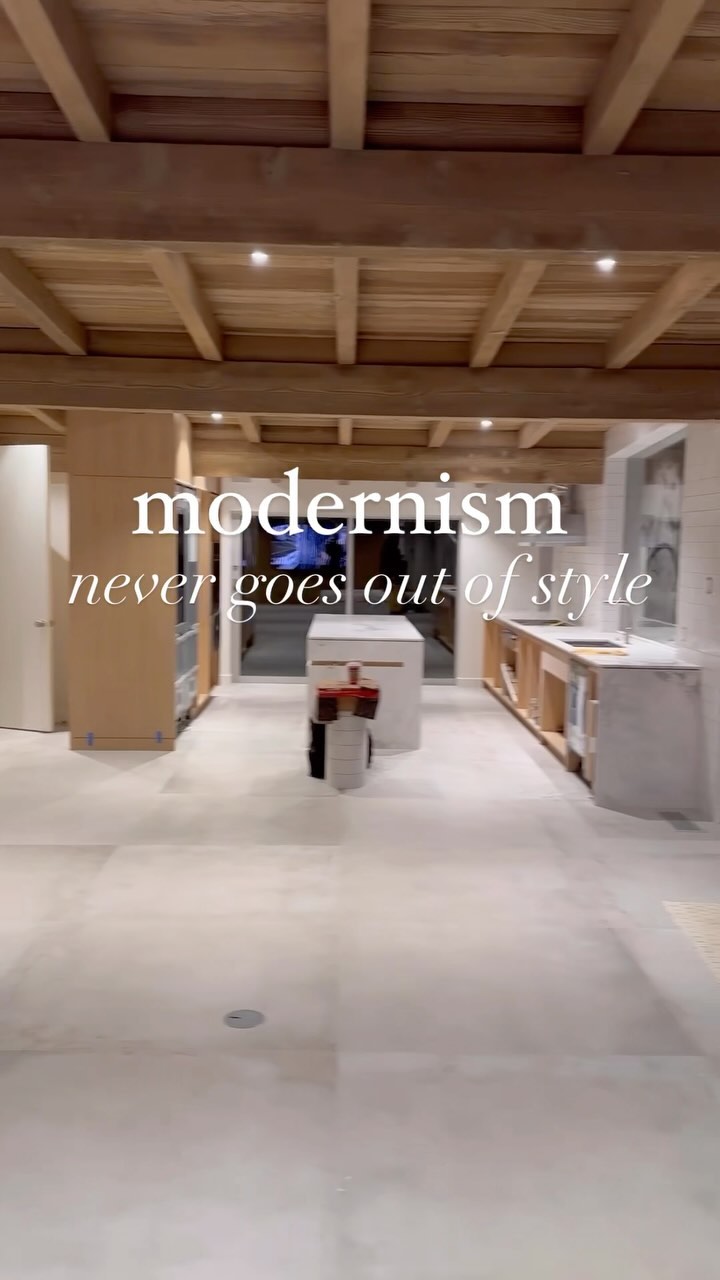 Modernism is never out of style when it’s an E. Stewart Williams home. Williams has been labeled one of the Architects who built Palm Springs as he also did many notable places in the valley like Sinatra’s home, Palm Springs High, and even was one of the architects of the Palm Springs Aerial Tramway Mountain Station. At TRC we preserve that traditional of desert modernism and bring it into the here and now. ✨