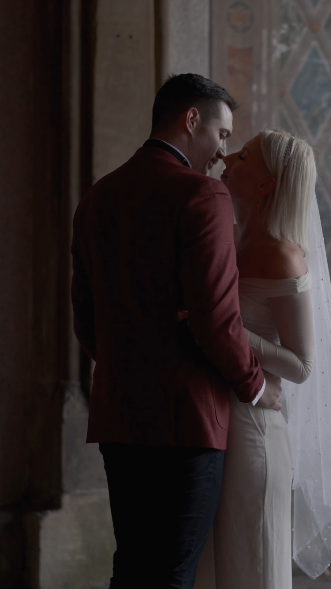 Happy Anniversary to the Snowball's!
Unreleased footage of their spontaneous first dance at Bethesda Terrace.
@emily____snowball @james___snowball
.
.
.
.
.
#elopement #newyorkcityweddingphotographer #nycwedding #centralpark #weddingfilm #weddingcinematography #cinematicwedding #weddinginspiration #weddingphotography