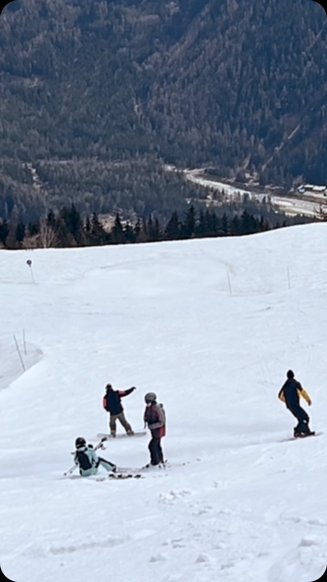 SNOWBOARDING
#snowboarding