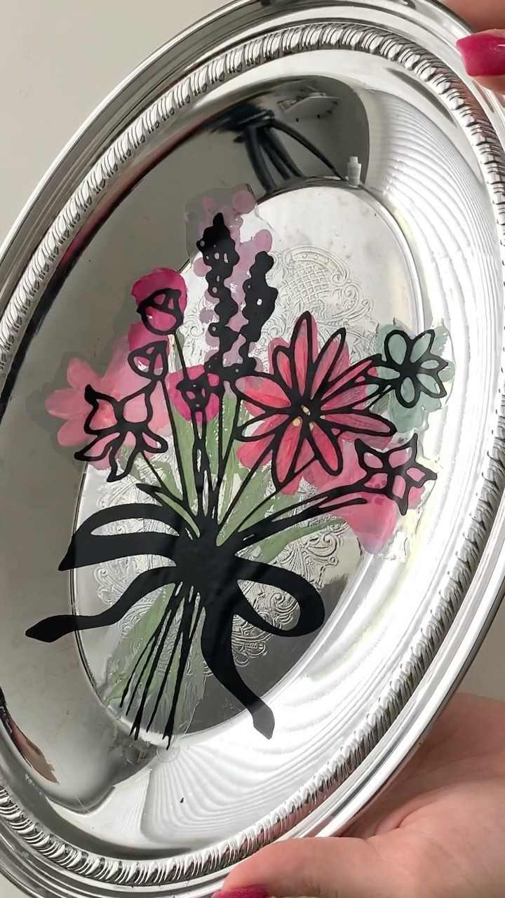 I can’t watch this too many times 🤢 will not be trying voice overs again!!! 😮💨 can’t breath lmao. anyways i love this plate! it’s thrifted!