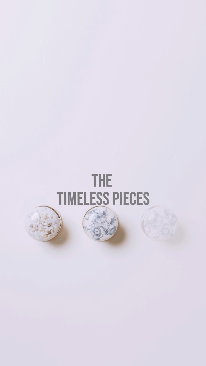 Porcelain Door Knobs
#architect #interiordesign #hardware #金物 #福岡