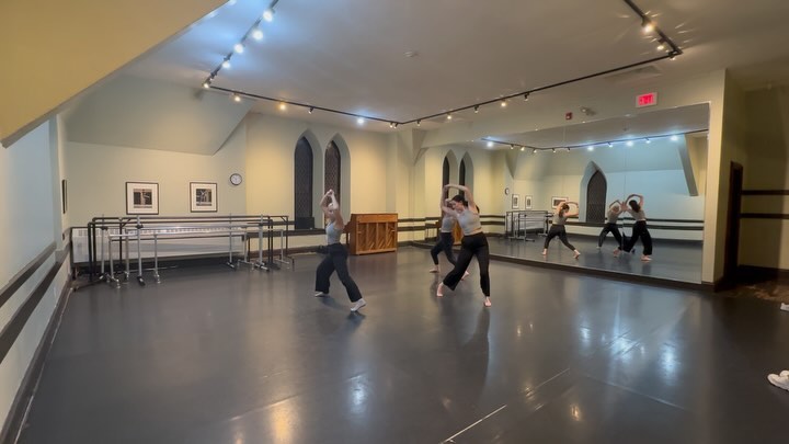 Sneak peak from yesterday’s rehearsal of “This Dance Means Something.” Excited to share with a new audience this evening in @tesssaoirsedancecompany Expanding Community!
