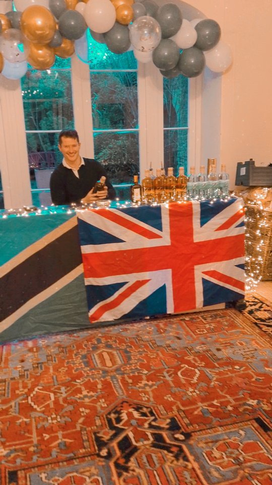 Running the mini bar for @lilyargent 30th!! 🥂
A little spice from Zanzibar 🍹🍹🍹
#cocktails #zanzibar #tasteofthespiceislands #rum #rumting #rumvolution #gin #ginandtonic #cotswolds