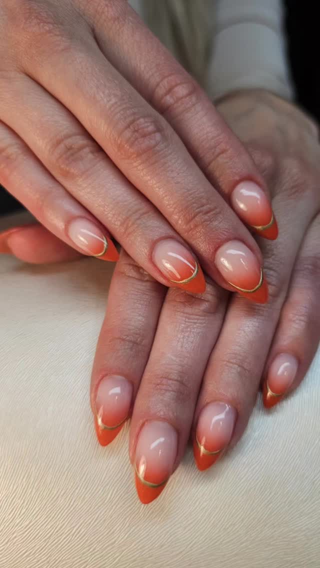 #yegnails #gelnails #nailsoftheday #nailstagram #nailart #handpainted #uglyducklingnails #yeg #yeglocal #yyc