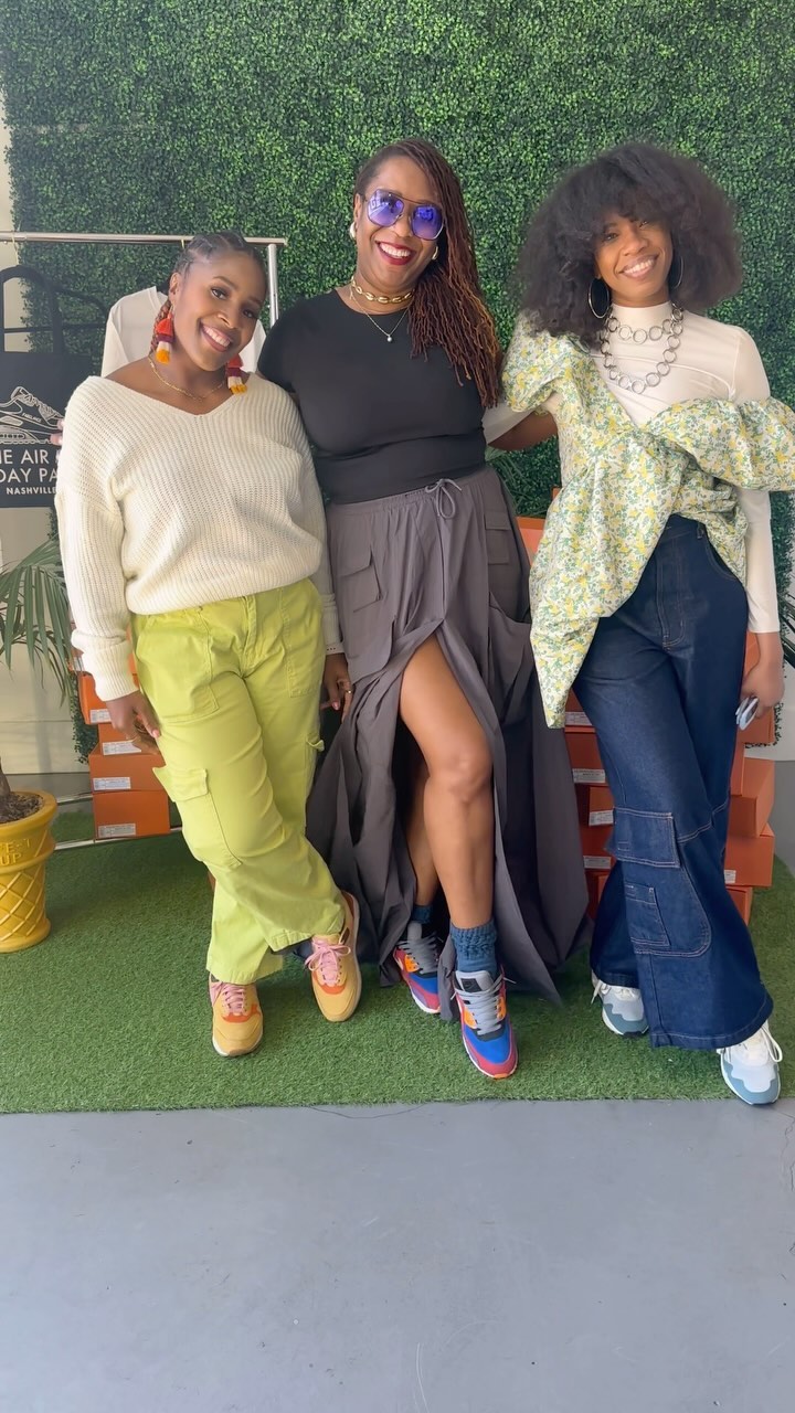 We were outside y’all! 😎
Enjoyed our time at the @airmaxdayparty yesterday!! Thank you @fabglance for creating such a cool experience! Looking forward to next year!