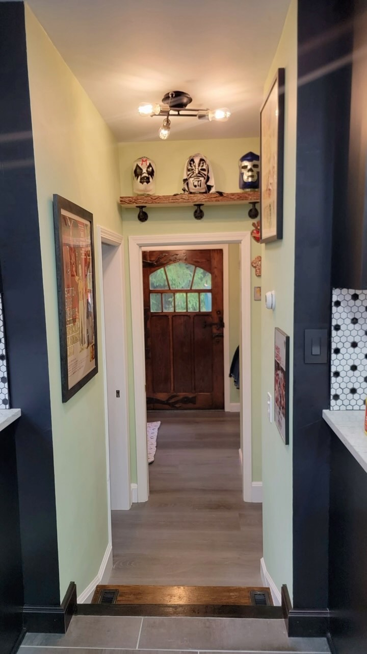 Part 1 of 2 of this beautiful home renovation.
Our customers have a gorgeous solid wood door that they loved, but wished could be more of a focal point in their home…so they asked us to move it and also renovate the entire space. 😊