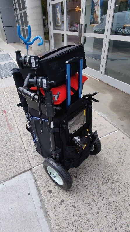 Super Orcy's 1st time out in the field 🥺
And she took on all of NYC's terrain like a champ~
Today took place in everyone's favorite interior spot to do sound: beeg open hard wall/floor space, with all the bounce you could ever want 🫠 Blankets & rugs at the very least always coming in clutch to do a lil something.
•
#soundcart #soundmixer #soundspeeds #filmsetlife