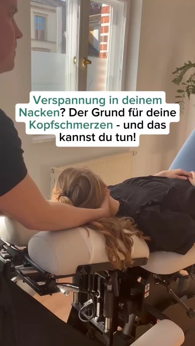 Spannungskopfschmerzen? 🤯 Die Ursache liegt häufig außen: in verspannten Muskeln rund um Nacken, Schultern oder sogar den Kiefer.
In der Behandlung lösen wir gezielt diese Spannungsmuster. 💆🏾♂️
Du erkennst dich wieder? Gerne können wir uns das gemeinsam anschauen!
📍 ChiroDynamik Potsam
🗓️ Buche deinen Termin über den Link in der Bio oder schreibe uns eine DM!
#Chiropraktik #Schmerzfrei #Gesundheit #Beweglichkeit #chirodynamikpotsdam #wohlbefinden #chiropraktor #chiropraktiker #chiropraktikpraxis #rückenschmerzen #manuelletherapie #chirodynamik