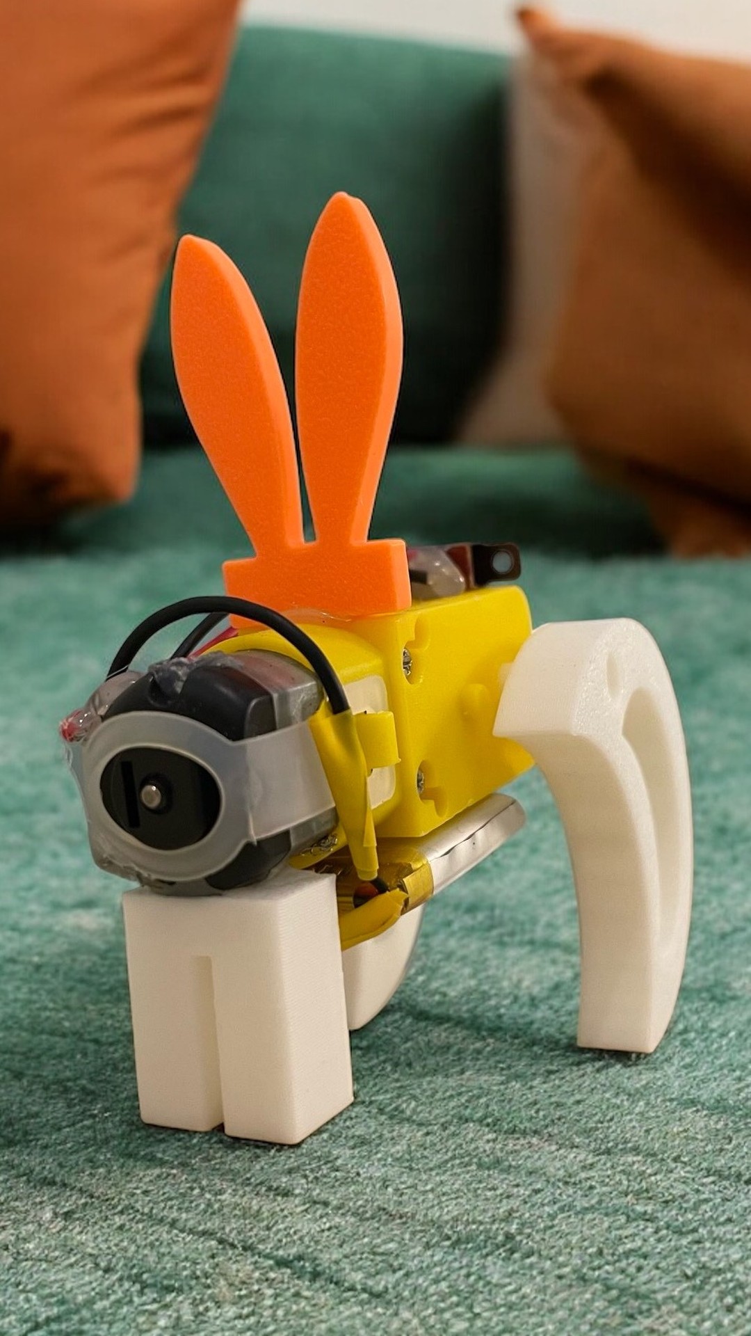 So I designed Moonion, inspired by my son's favorite Minion! This Mid-Autumn, join us to enhance your circuitry, DIY, and 3D printing skills. Craft joy together!
#harukiroboticslab #diy #midautumn #mooncake #moon #3dprint #bambulab #3ddesign #bunny #stem #electronics