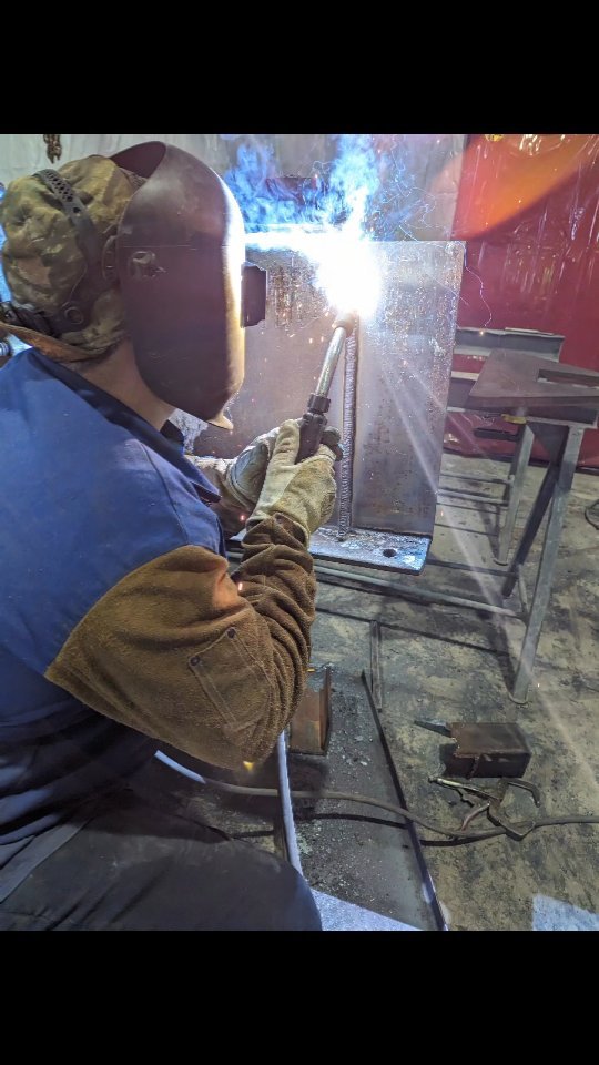 @millerwelders Millermatic 355 for the win. Crushing a recent repair project.
#millerwelders #equipmentrepair #welderzworld #welding #weldporn #fabrication #weld