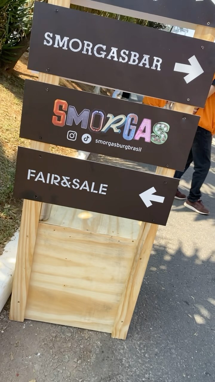 Dia lindo vem para o @smorgasburgbrasil @fesfeira
Até as 19:30 🤍
