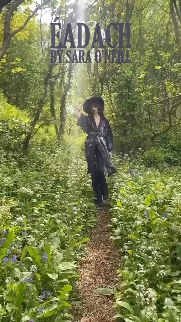 ÉADACH MIDNIGHT IN BLOOM. The collection in @officialbrownthomas Dublin, in store & online, at CREATE. Silk twill kimono (restocked later this week) silk dress & scarves, with silk trousers & shirts arriving later this week. Inspired by enchanted forests, nature reclaiming & the Victorian language of flowers. #Éadach #IrishFashion #BTCreate #BTCreate23
Model: @laurynlaine @styleacademymodelagency Jewellery: @bohemian_vixen