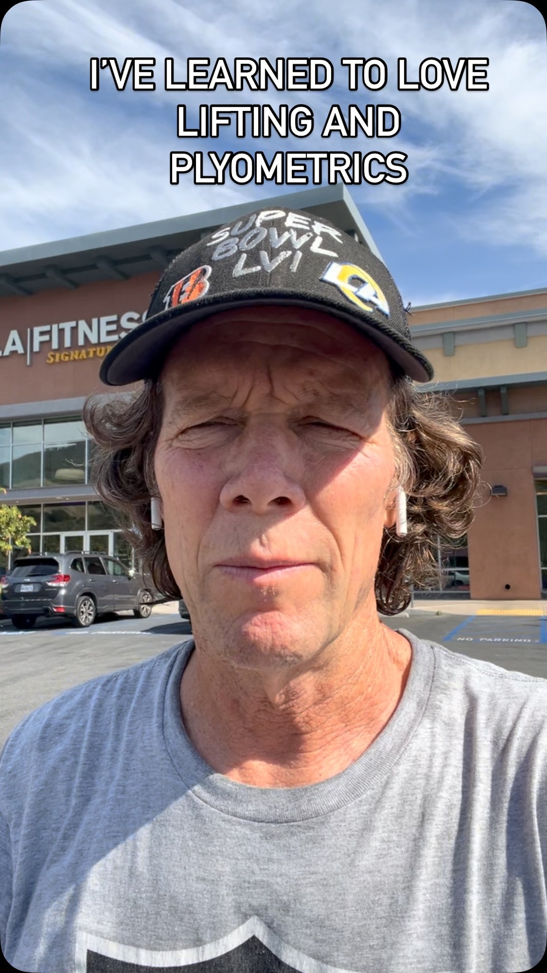 Had a great morning in the gym doing legs then ran 3 miles home. Going next level #deadlift #frontsquat #plyometric #chirunning