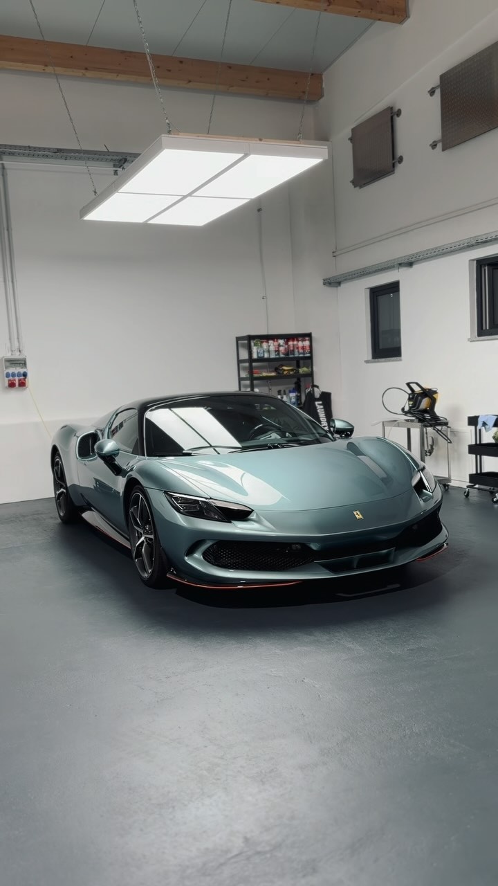 “Glanz pur! ✨ Wir haben den 269 GTS auf Hochglanz gebracht und jede Ecke zum Strahlen gebracht. Vom Kleinsten Detail bis zum gesamten Look - dieses Auto ist jetzt ein echter Hingucker! 💎👌 #premiumcarcare