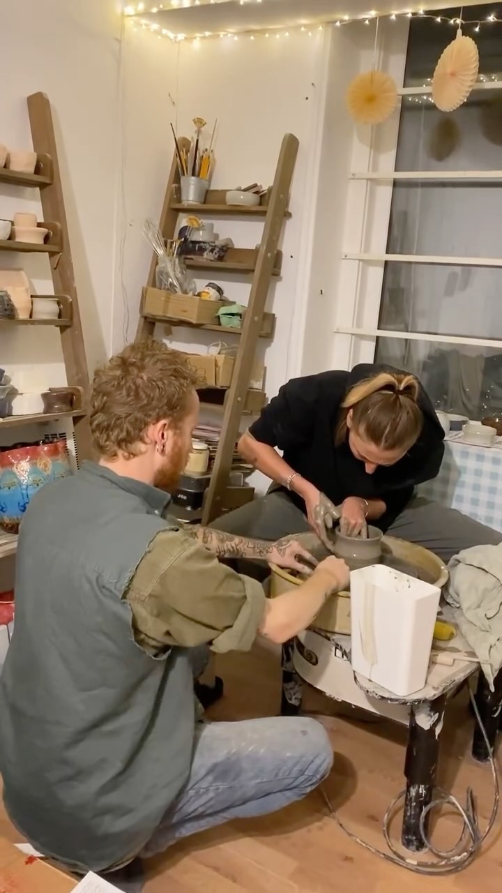 Looking to dive deeper into pottery? Our Introduction to Ceramics courses are perfect for those who want a more tailored, hands-on experience.
Discover the Art of Ceramics with Our 5-Week Evening Courses! 🌟
🖌️ What to expect:
Small class sizes with personalised, one-to-one tutoring
Learn essential ceramic techniques in a friendly and relaxed setting
Ideal for beginners and those ready to build their skills
📅 Upcoming start dates:
9th January 2025
20th February 2025
📍 Where: Our pottery studio in Brighton city centre
⚠️ Limited spaces available – book now to secure your spot!
Find out more and reserve your place on our website!
#potteryandpints #brightoncourses #ceramicart #learnpottery