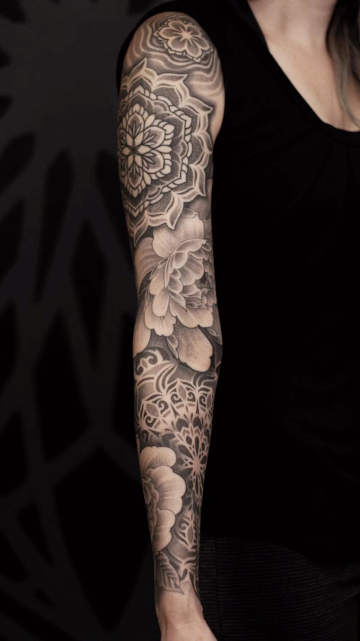 Healed Ornamental Sleeve.
.
.
.
.
#fresno #hanford #ink #inked #insipration #inspirationbusiness #inspirationdaily #inspiredaily #inspodaily #instainspo #neutralstyle #neutraltones #pacificnorthwest #prettylittleiiinspo #styleinspo #tattoo #tattooart #tattoodo #tattooed #tattooedgirls #tattooer #tattooideas #tattoolife #tattoolover #tattoomodel #tattoooftheday #tattoos #tattoosleeve #visalia #visaliatattoo
