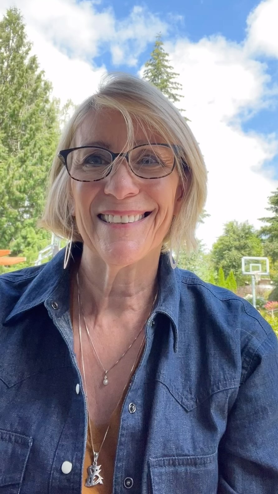 Hello everyone! I’m excited to invite you to an evening where I will share my story after a life-altering stroke and how my artistic expression has evolved over time, from transitioning from biomedical illustration to stylized abstract landscapes, still lifes, and collage paintings. I’m eager to discuss and demonstrate the process behind my work. I hope that I will offer “valuable insights,” and there will also be interactive demonstrations. I hope to see you there!
Admission is free but PLEASE register to
Sharon Dunham at dunhamsw@frontier.com
July 16, 2024
6:30PM
The Opal
12691 NW Dogwood Street, Ptld, 97229
(across from the Cedar Mill Library)