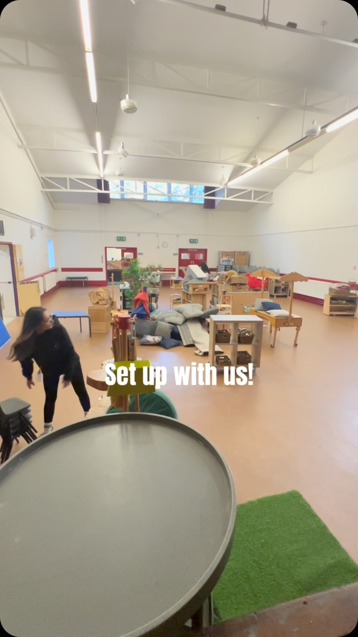 The best part of being a pack away nursery is we get to start fresh each day with a clean slate. It means we have the chance to try new ideas and really follow our children’s interests. It enables us to be creative, imaginative and personalise children’s learning experience.
#eyfsactivity #earlyyearsinspiration #earlyyearslearning #setupwithme #earlyyearsactivities