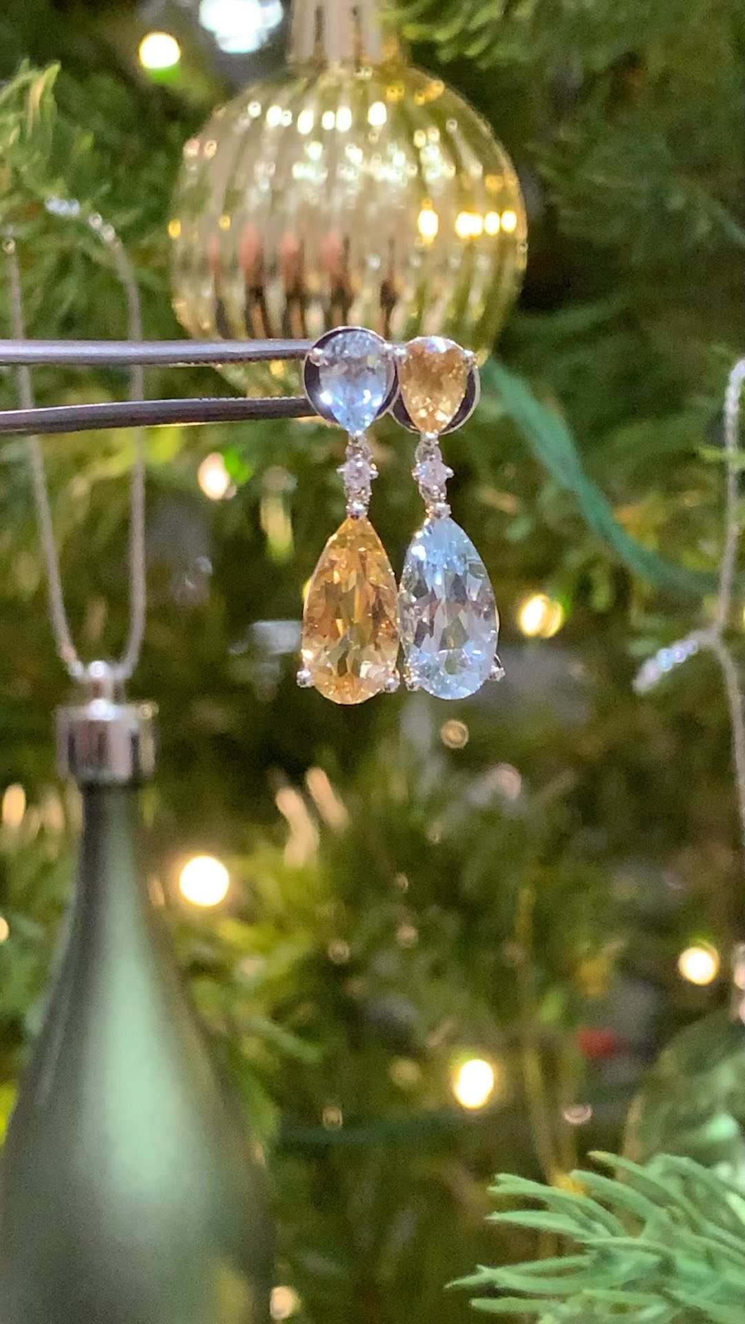 Day 16 of our Advent Calendar of Jewellery and Gems brings you the current mismatched earring trend.
Well, not completely mismatched.
Each 18ct white gold earring is hand set with a pear shaped aquamarine and a pear shaped citrine, with a brilliant cut diamond spacer. They are deliberately mismatched - or same but different as we call them.
These earrings will certainly be a conversation starter.
The colours will work equally well with your Christmas and summer wardrobe.
DM us or call on 0141 248 3037 to make an arrangement to try these on.
#mundieandson #mismatchedearrings #aquamarine #diamonds #citrine #18ctwhitegold #dropearrings #partyearrings #summerearrings #glasgow #glasgowlife #glasgowjewellery