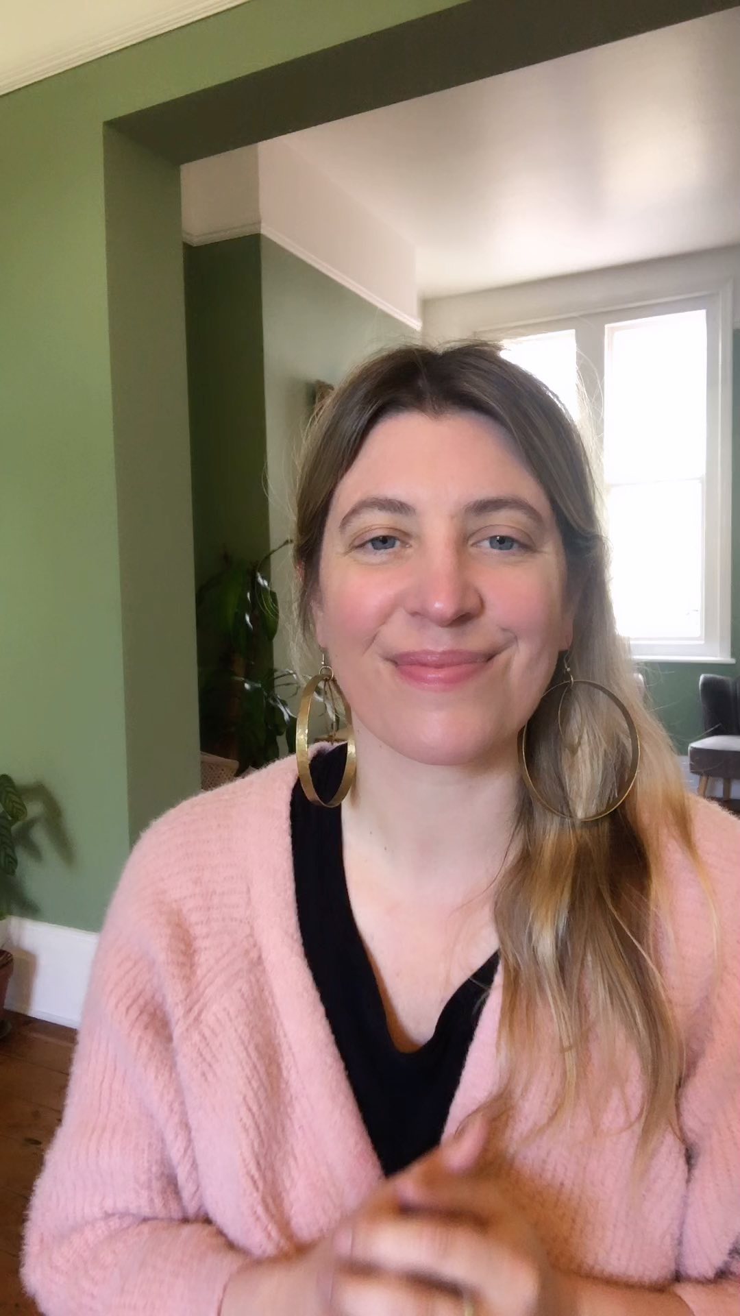 Releasing tension in your jaw…
Many of us store emotional tensions in our jaws…
We may be aware of it or only become aware of it when we or someone else massages it..
Our jaws can hold our frustrations, our anger, the things unsaid…the things we feel perhaps we should keep quiet on…
And it can manifest as tension, teeth grinding, or a locked jaw…
As part of our Breathwork practice, we incorporate massage/touch to help release this holding…
So taking your fingers to your face…
Close down your eyes and take deep slow breaths…
Trust your intuition to guide your fingers where they need to go as you sensitively though firmly massage into the fascia and muscles…round the ears…temples…
Where feels it needs some love?
You may feel hot heat release - the pent up energy releasing…
Noticing if any emotions or memories surface…
You can use this technique regularly or when you particularly feel tension accumulating…
💫
In in person Breathwork sessions, I use thai yoga massage techniques to support you to release deep stored tensions - so you can feel lighter, freer and more expansive.