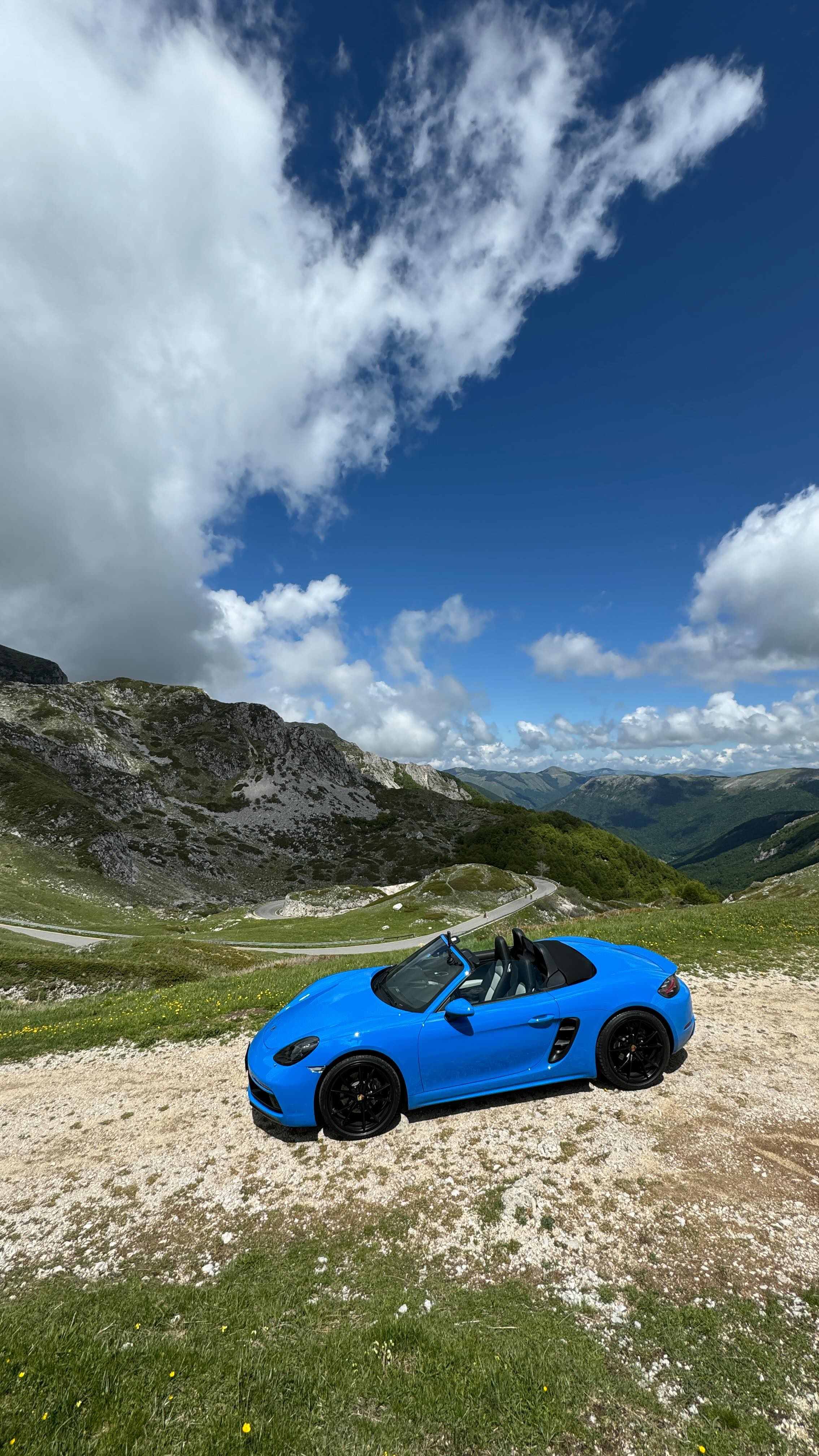 ๐๐ฎ๐นโจ Relive the thrill of our recent Italy & Vatican City tour with Porsche! From the scenic Tuscan roads to the historic streets of Rome and the iconic Vatican City, our journey was a perfect blend of luxury, adventure, and breathtaking views. Experience the drive of a lifetime with Exclusive Experiences! #PorscheTour #ItalyRoadTrip #LuxuryTravel #ExcExp