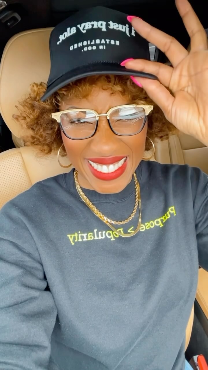 Another ☝🏾- IT’S MY BIRTHDAY SAINTS. I’m overwhelmed by all the love I’ve received thus far and the day just started. Keep it coming 😂😂😂. Feeling the love❤️ especially from my MAN, my MAN! 🤣