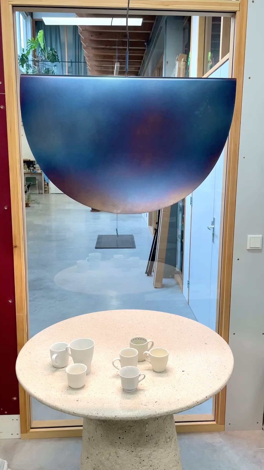 Here is one of the new lights I showed at Dutch Design Week this past October. All 5 pieces are made from tempered steel and based around a simple composition of a sheet folding over a tube.
#ddw23 #steellights #lightingdesign #bluesteel