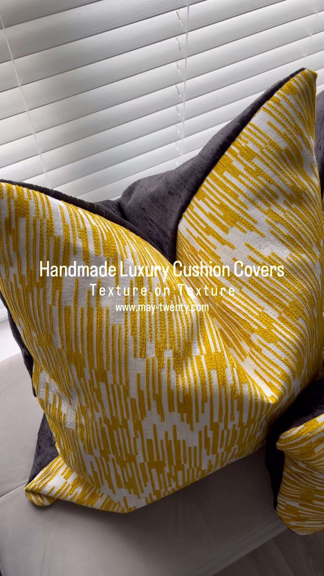 Drop Date for these beauties is getting closer 🖤😍🔥 65cm x 65cm extra large square cushion and 50cm x 30cm rectangular cushion available to order on May Twentieth! Handmade to order 🖤
#interiordesign #interiorinspo #luxurycushions #handmadecushions #texture #blackandgold #design #designed #homedecor #homedesign #homefurnishings #homefurniture