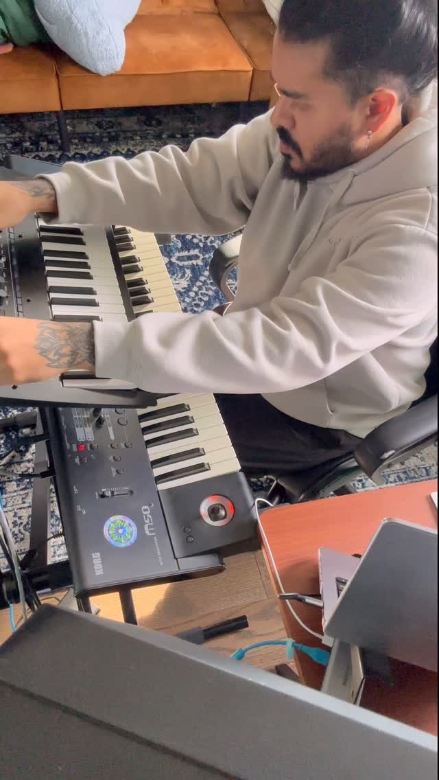 working through my thoughts,,,finding harmony’’’creating deliberately
sometimes the studio is the only place where things make sense. where things get worked out and ideas get written in boundless language-less form. these sounds have been the bed rock for a new chapter in my life. hope you feel it too 💙