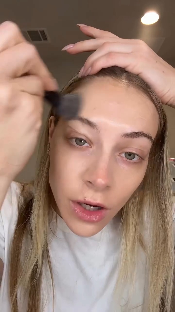 If you haven't tried this @patricktabeauty Major Skin Hydra-Luxe Luminous Foundation, what are you waiting for?
Watch @hannahchody show how it melts into skin for that perfect "your skin but better" finish!
Would you try this? What's your favorite foundation? 👇🏼
#majorbeauty #foundationreview #makeuptutorial #glowyskin #luminousmakeup