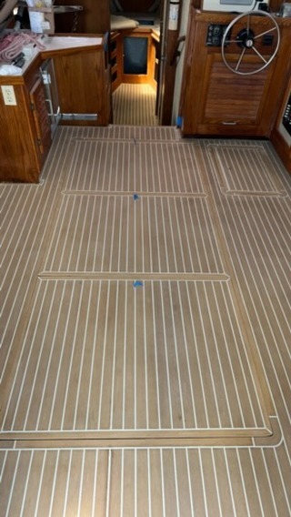 #Flexiteek Teak / White for m/v Miss K. #ebersoldboatworks #yachtlife #yachtrefit #yachtinteriors #yachtdesign #stuart #yachtdecking