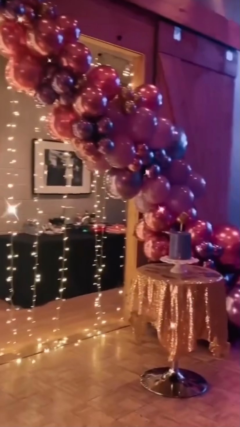 @party_like_a_pop_star Happy 10th Birthday Misha! I love the balloon garland and marquee numbers. First time we have had this setup on the barn doors. We need more of this! Thanks @lilac_decorandevents