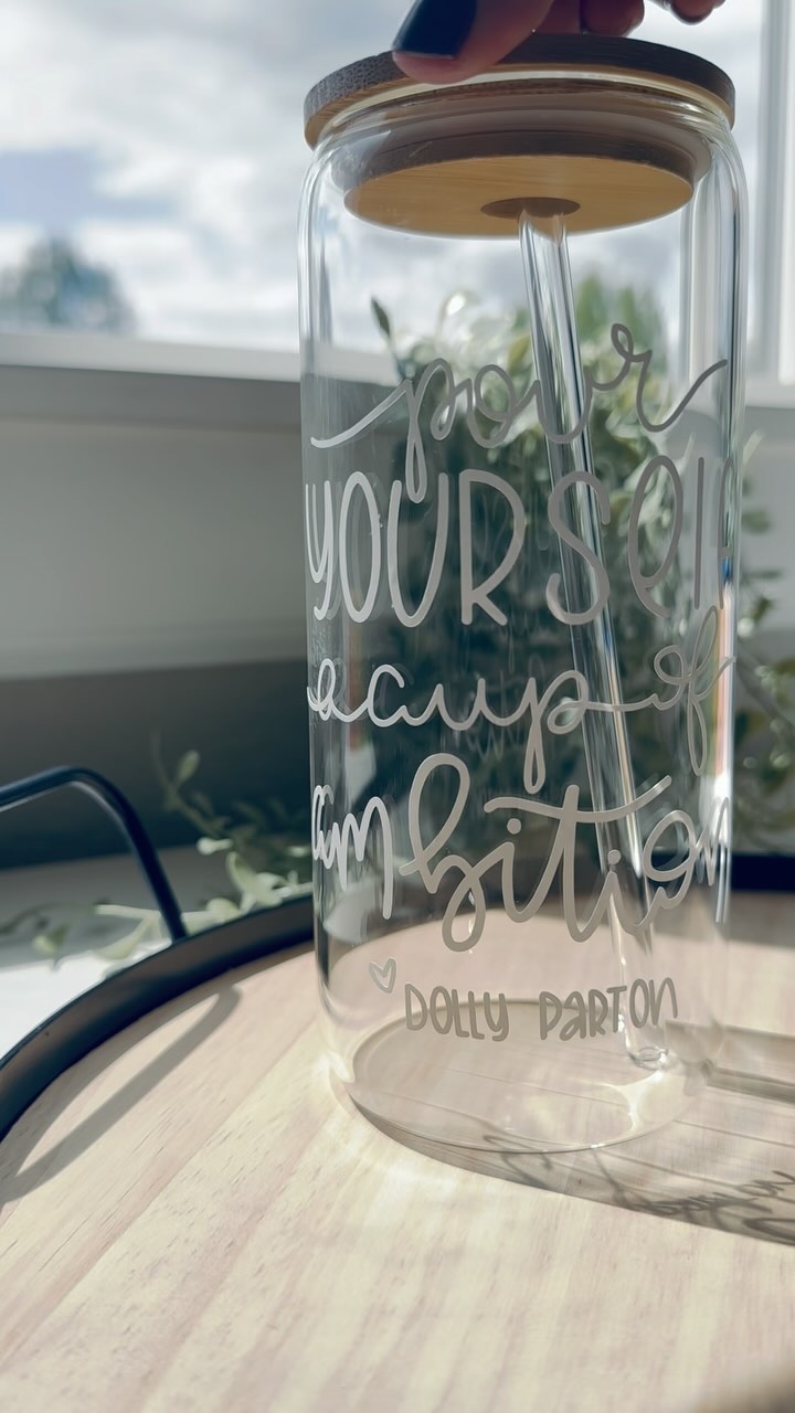 Pour yourself a cup of ambition…
#dollyparton #ambition #letteringredheaded #playingwiththealphabet #lettering #customizedgifts #personalizedgifts