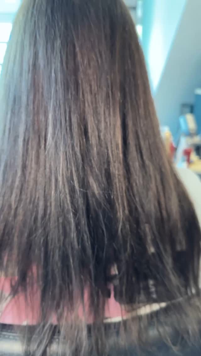 ✨ Before & After bij Gaby ✨
120 gram weften – €490,- all-in 💇♀️
Wat een verschil hè? Volgende week zijn álle kleuren weer op voorraad, dus wil jij dit ook? Stuur me een berichtje 📩