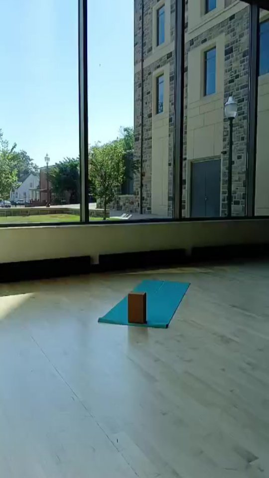 Yoga for mind, body and spirit! With @sincerelysamma