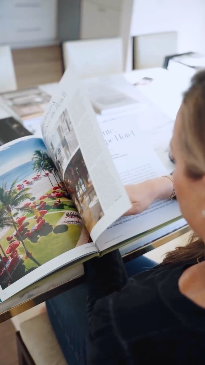 Always learning, always evolving ✨📚 Diving into design books to stay inspired and bring fresh ideas to every project.
•
•
•
#InteriorDesigner #CreativeProcess #designinspo #losangeles #interiordesigner #havefunbebold #dreamhome #homedecor #interiordesigninspiration #homedecorating #designer